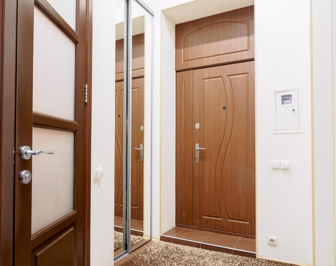 Квартира В Центре На Архитектора Бекетова Carcóvia Exterior foto